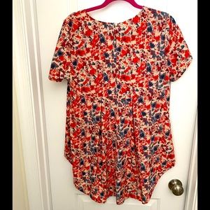 High-Low Short Sleeve Top